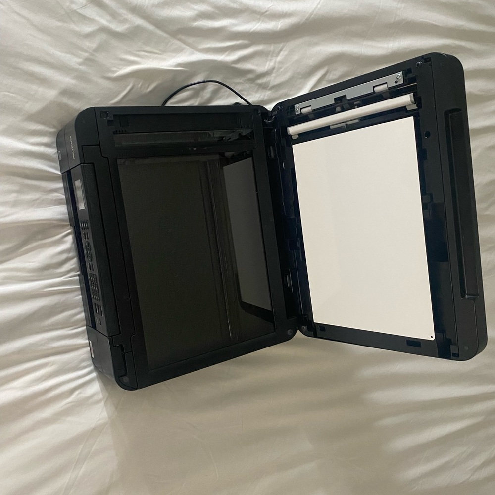 Full functioning printer. Wireless or US option